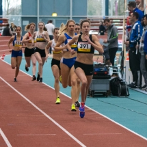 Hessische Hallenmeisterschaften - Julia mit DM-Norm über 800m